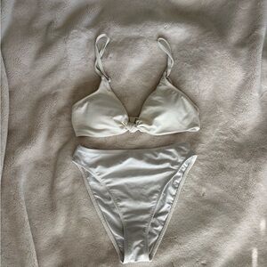 Dippin’ Daisy’s White Bikini Set